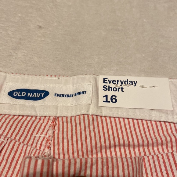 OLD NAVY NWT Size 16 Everyday Short - Picture 3 of 11